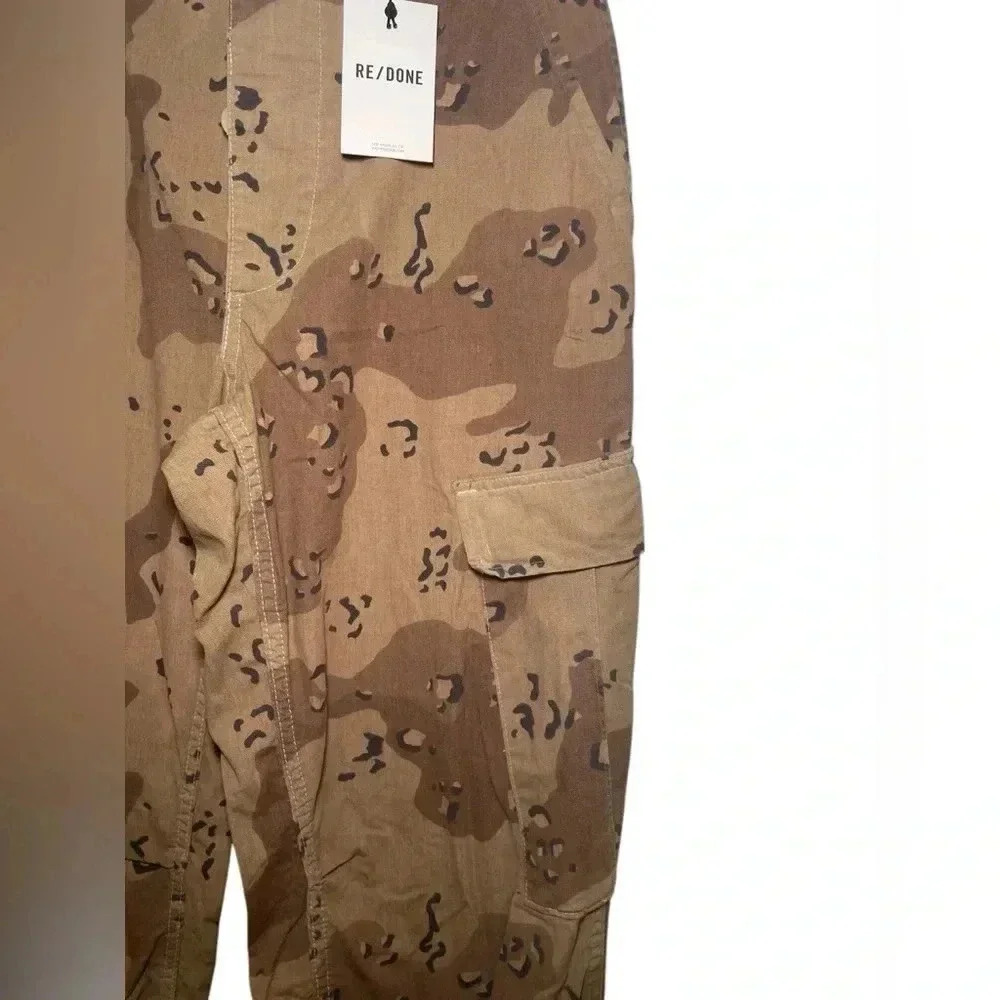 Re/Done New NWT Upcycled Cargo Pants Desert Camo Size Small - Picture 7 of 8